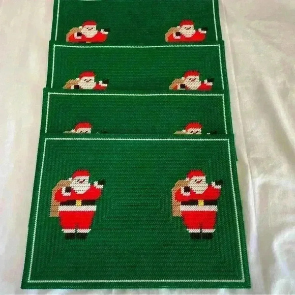 Vintage Plastic and Yarn Christmas Cross-stitch Placemats Santa Holiday 1990’s - Picture 2 of 5